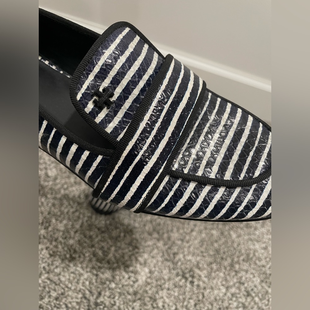 Tory Burch Evette patent leather penny loafers, size 7.5 - Picture 7 of 12